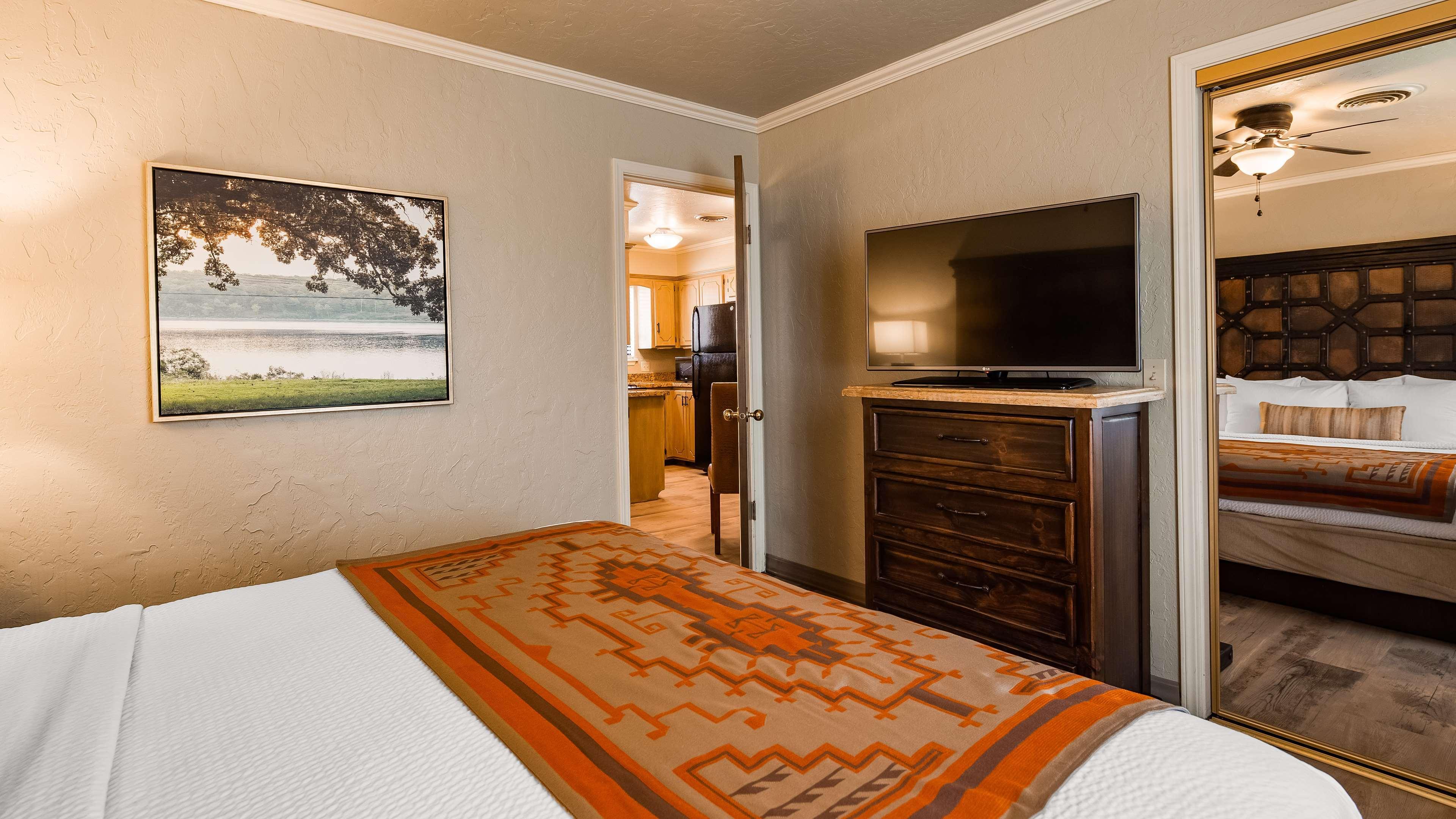 Best Western Plus Weatherford Exterior photo